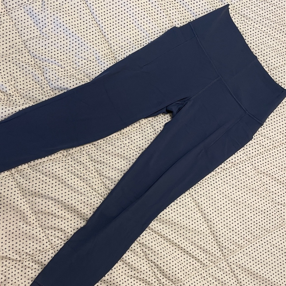 Athleta Blue/Gray Salutation 7/8 Tight